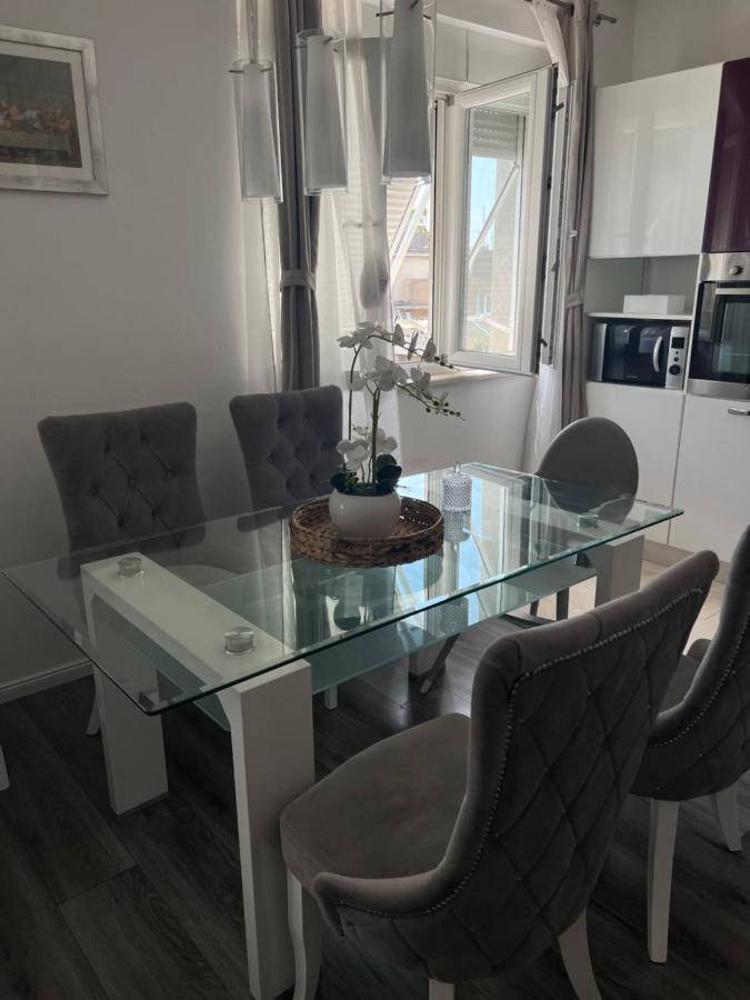 Apartment Anachi Спліт Екстер'єр фото